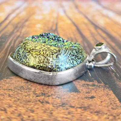 uk1020_side_1927556431